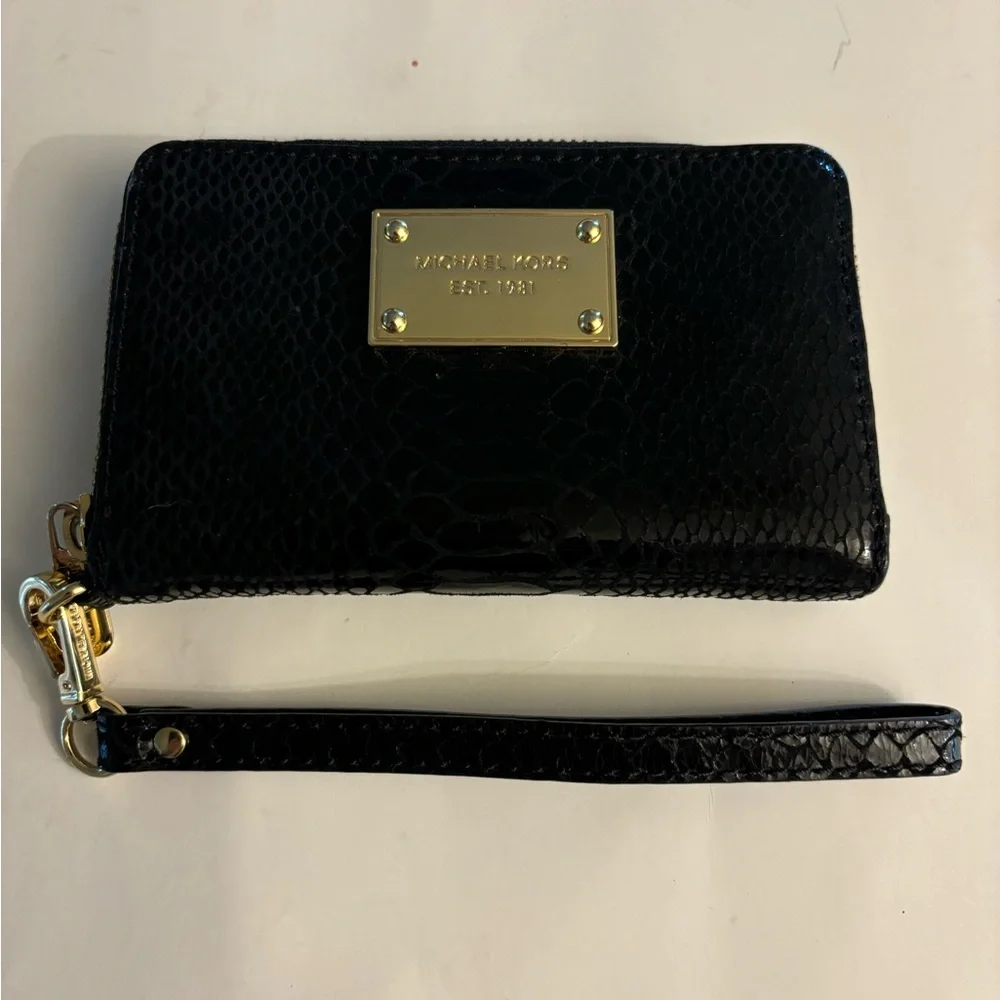 Michael Kors Black Faux Snakeskin Wristlet NWOT